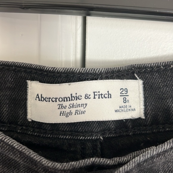 A&F The Skinny High Rise Jeans - Size 29/8R - Picture 9 of 9